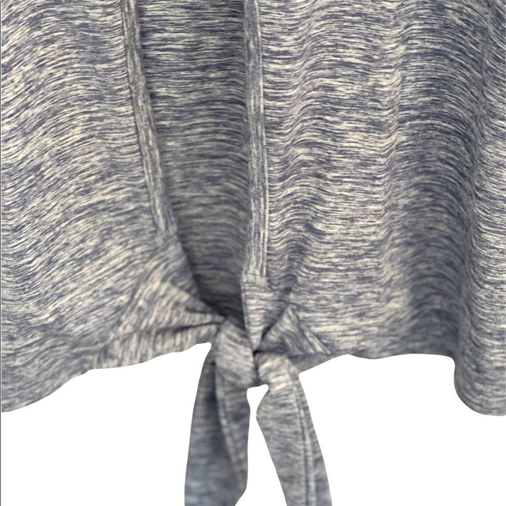 Gap Fit Yoga Brushed Tech Jersey blue/gray oversized with open back Size M - Picture 6 of 8